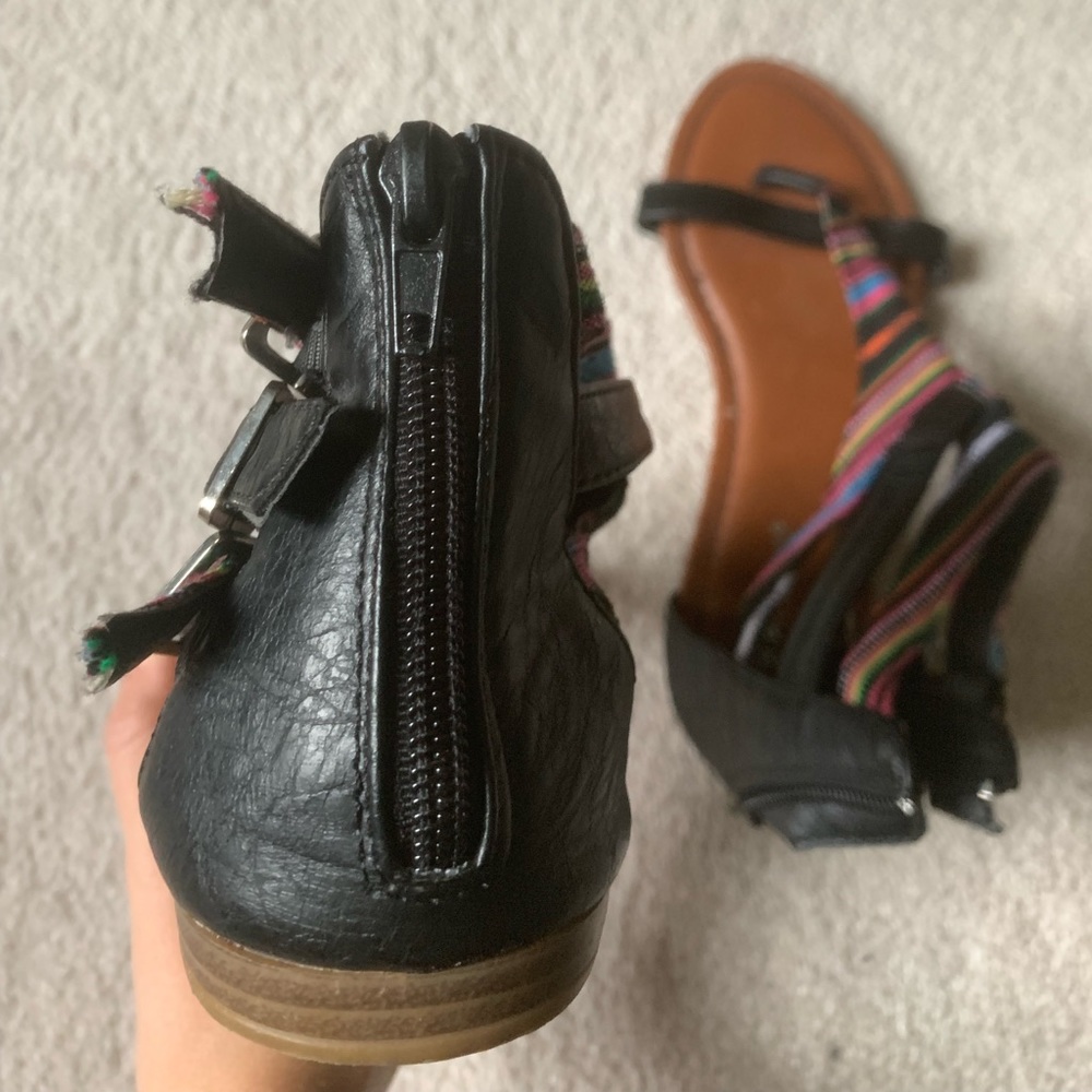 Striped sandals with buckle detail💓🖤💙 - Picture 3 of 8